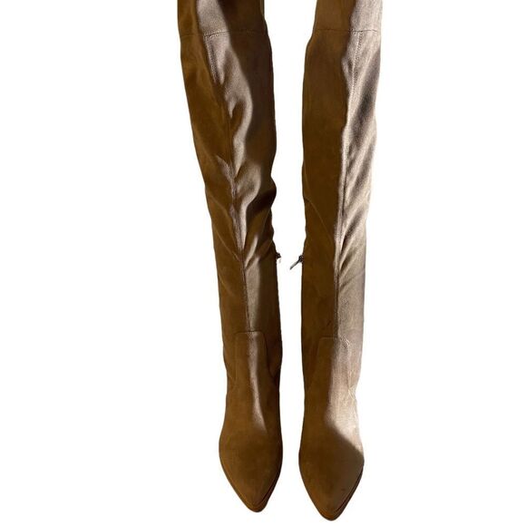 NWOT Comara Over the Knee Pointed Toe Boot
MARC FISHER LTD size 7.5 - Picture 1 of 7